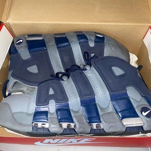 Nike Uptempo Men’s size 12 Like new worn one time